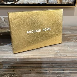 NEW Michael Kors Box. Used for envelope Sz wristlet.